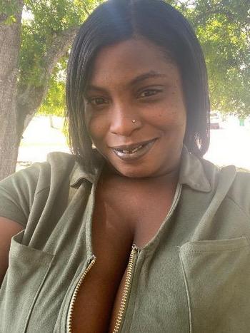 Sassy, 33  female escort, Treasure Coast