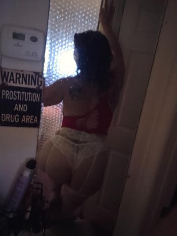 Kitty  , 28  female escort, Treasure Coast